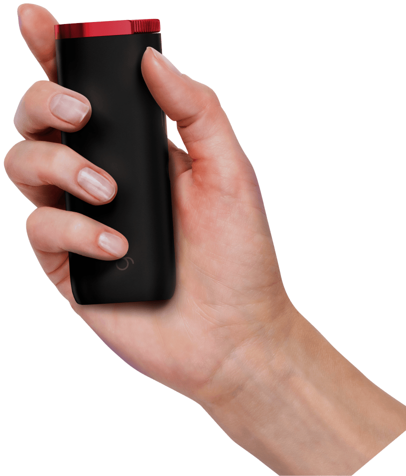 Рука держит устройство glo hyper